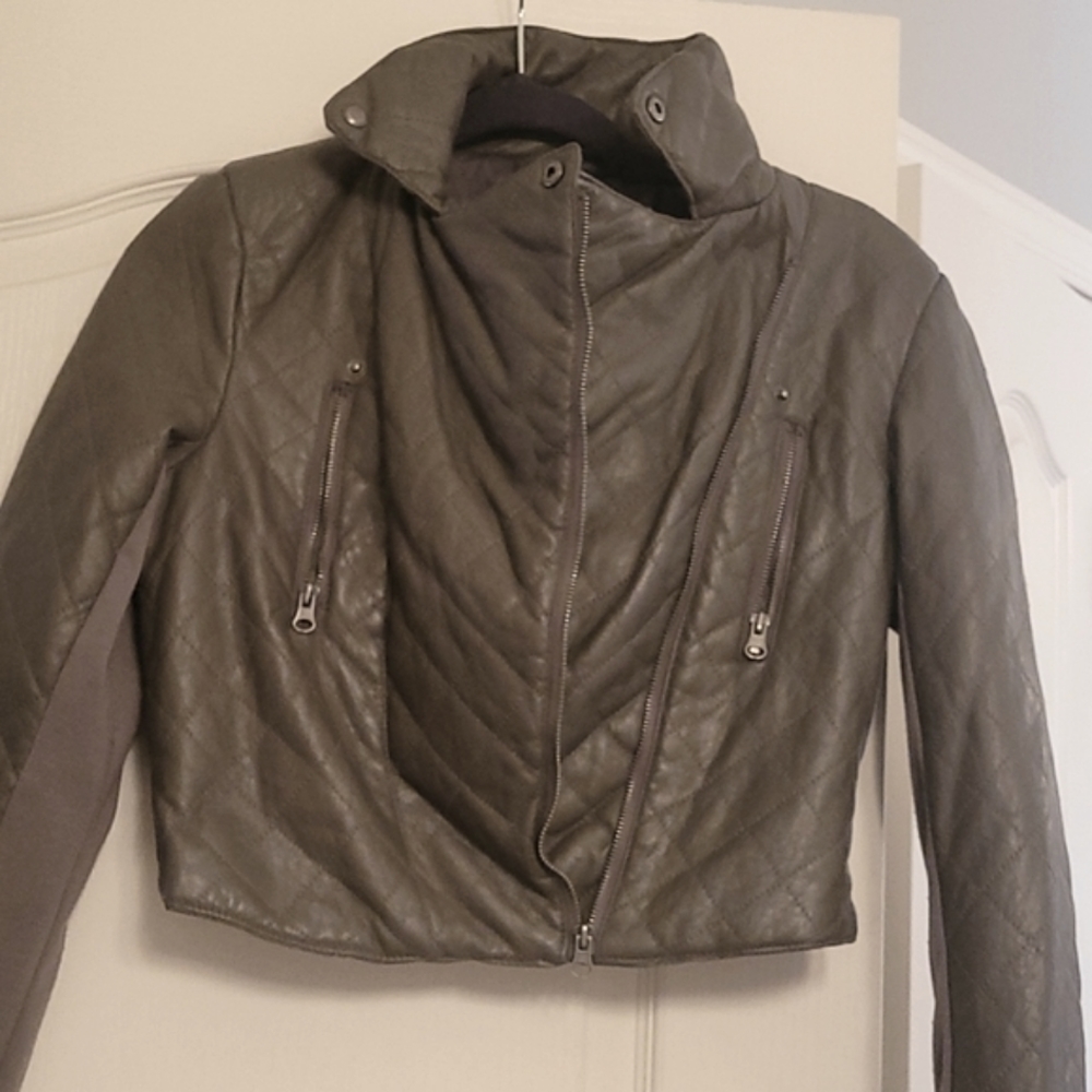 Bomber jacket
